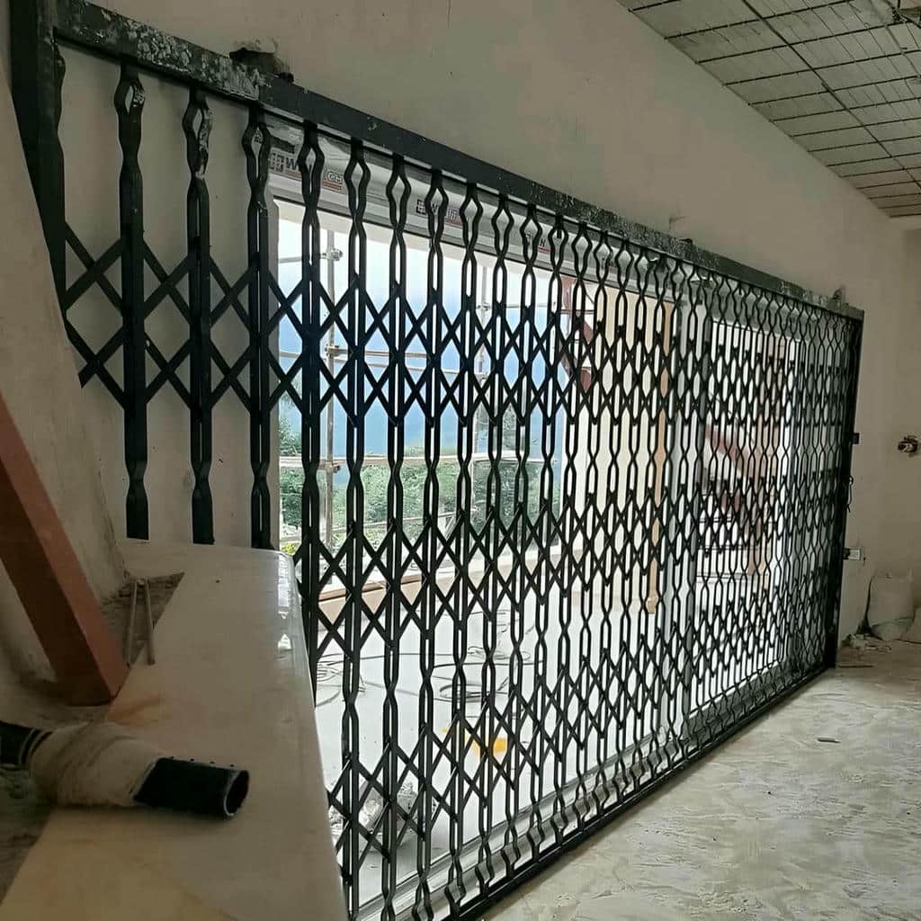 کارخانه درب حفاظ آکاردئونی رنگ آمیزی باکیفیت در رامسر