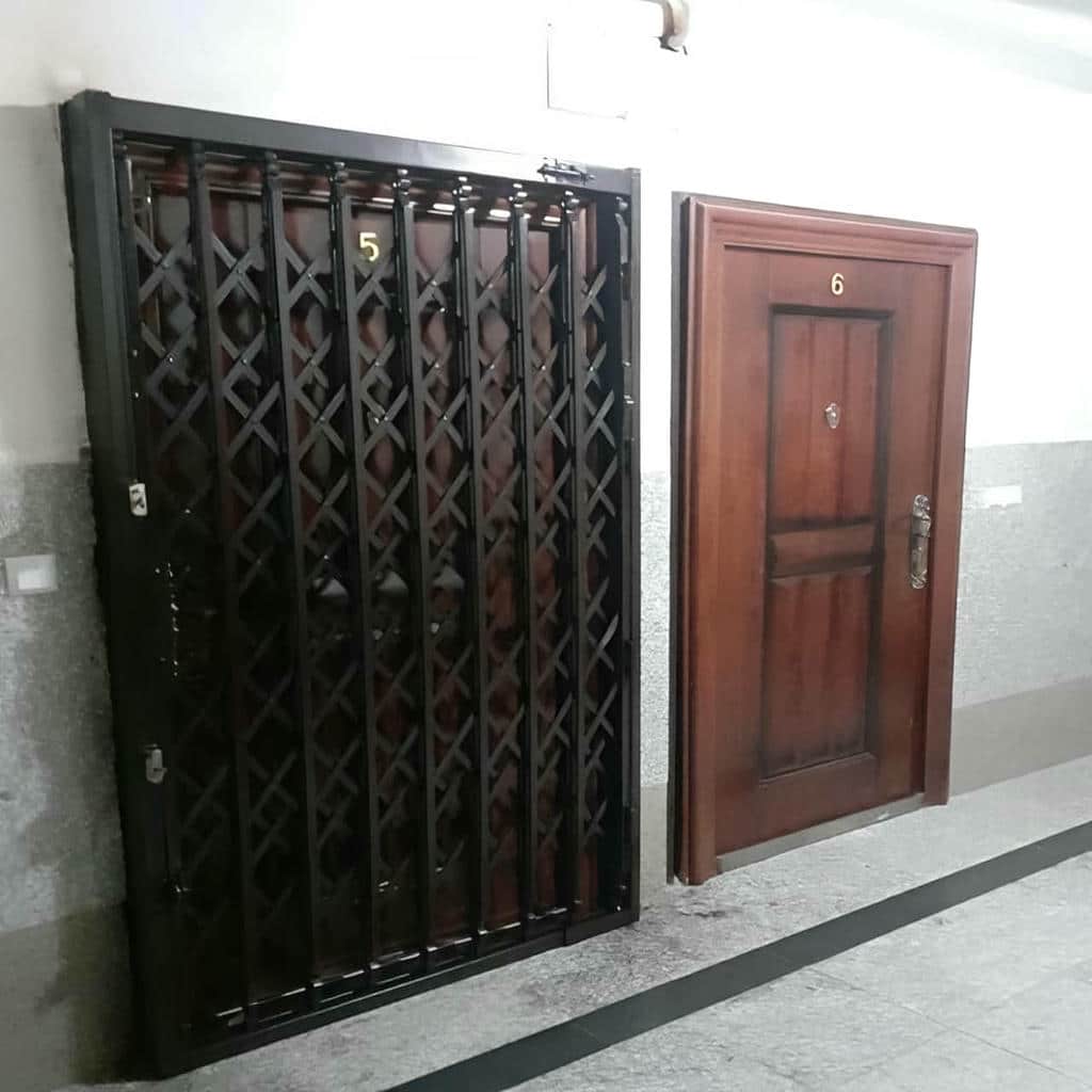درب حفاظ آکاردئونی در مریوان