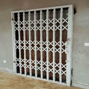درب حفاظ آکاردئونی در آبسرد