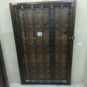 درب حفاظ آکاردئونی در سقز