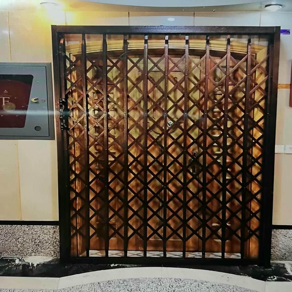 خرید درب حفاظ آکاردئونی ضدزنگ در قزوین
