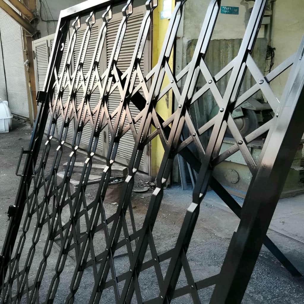 کارخانه درب حفاظ آکاردئونی حرکت نرم در استان گیلان