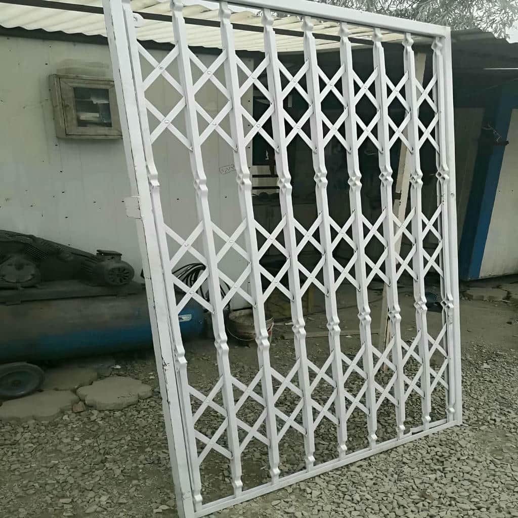 درب حفاظ آکاردئونی در تهران
