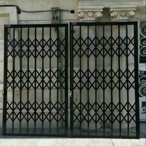 درب آکاردئونی در فیروزکوه
