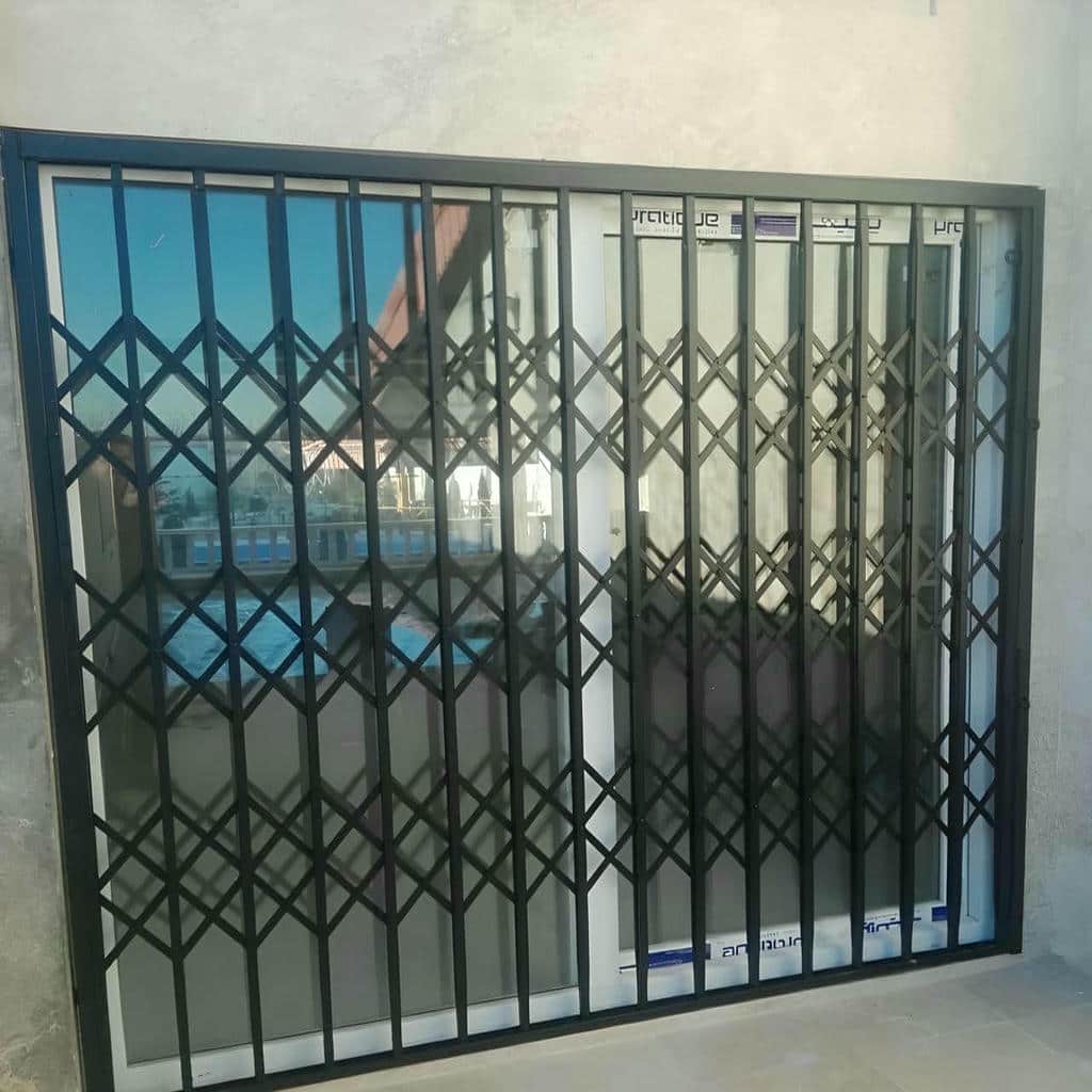 نصب درب حفاظ آکاردئونی قفل ایمن در گنبدکاووس