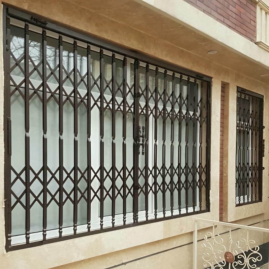 نصب درب حفاظ آکاردئونی لوکس در خرم آباد