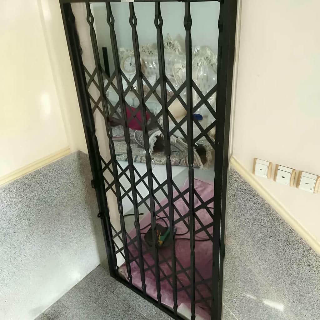 کارخانه درب حفاظ آکاردئونی رنگ&zwnj;آمیزی باکیفیت در ارومیه
