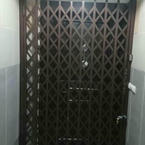 درب حفاظ آکاردئونی در اهواز