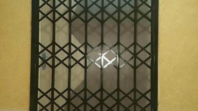 درب حفاظ آکاردئونی در نیشابور