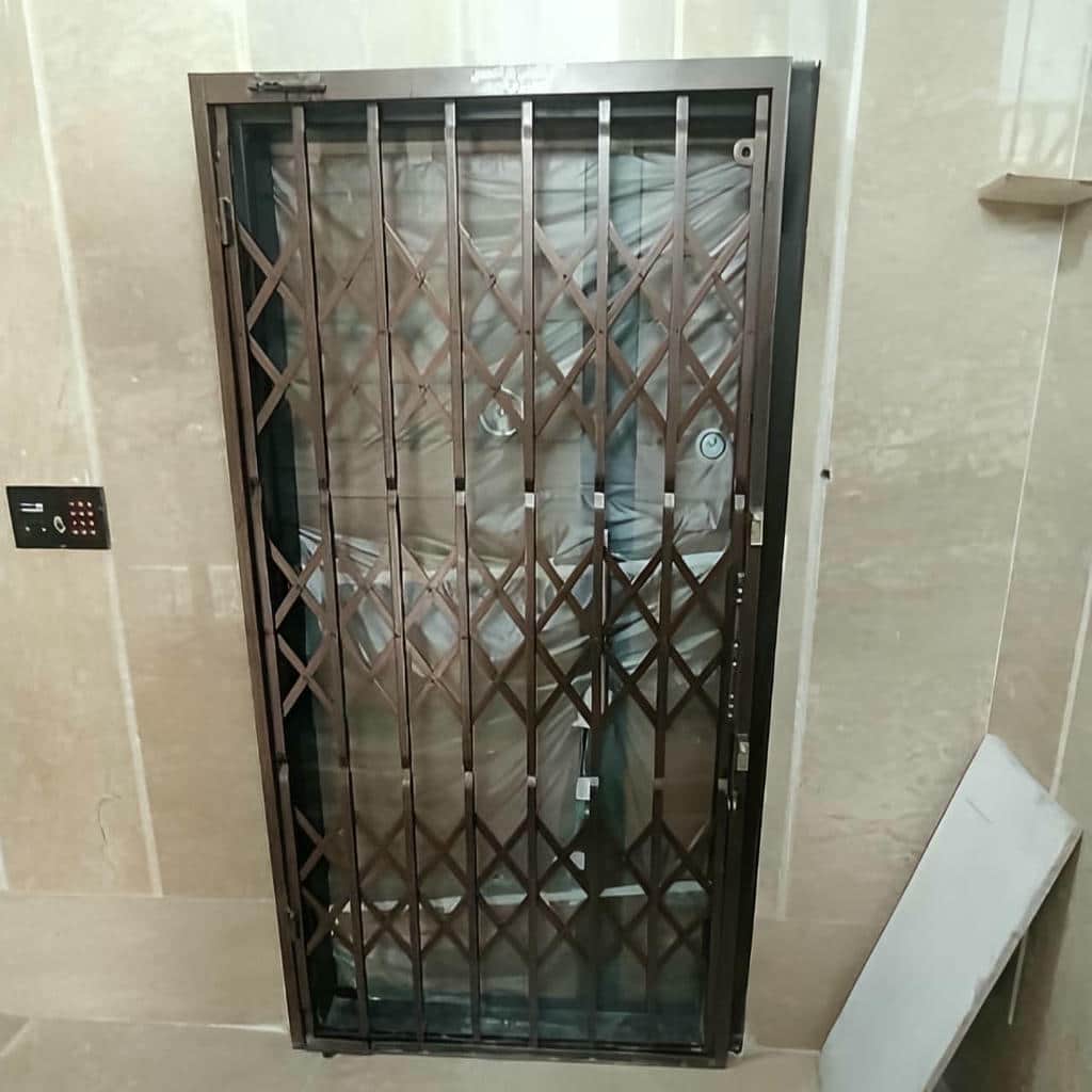 فروش درب حفاظ آکاردئونی ریلی تاشو در سقز