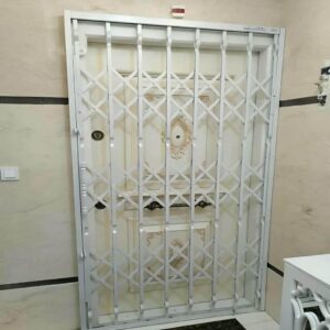 درب حفاظ آکاردئونی در سبزوار