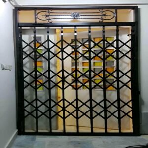 درب حفاظ آکاردئونی در چالوس