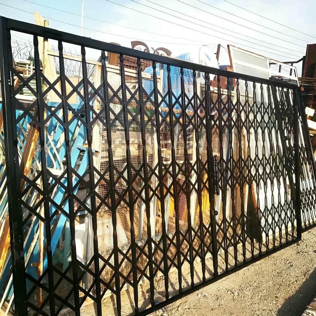 نصب درب حفاظ آکاردئونی قفل ایمن در بندر بوشهر