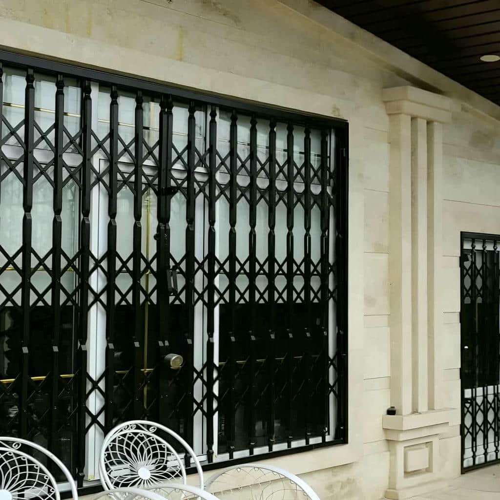 نصب درب حفاظ آکاردئونی قفل ایمن در مشهد