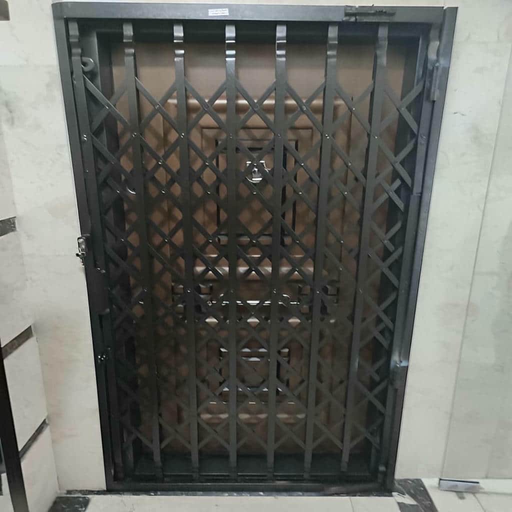 خرید درب حفاظ آکاردئونی ضدسرقت در اندیشه