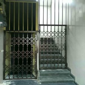 درب حفاظ آکاردئونی در یاسوج