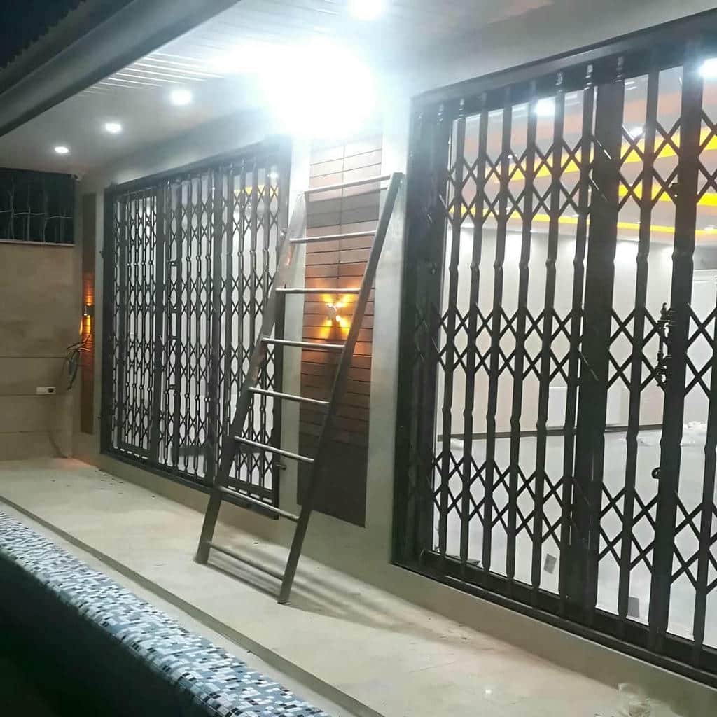 نصب درب حفاظ آکاردئونی قفل ایمن در بندر دیلم