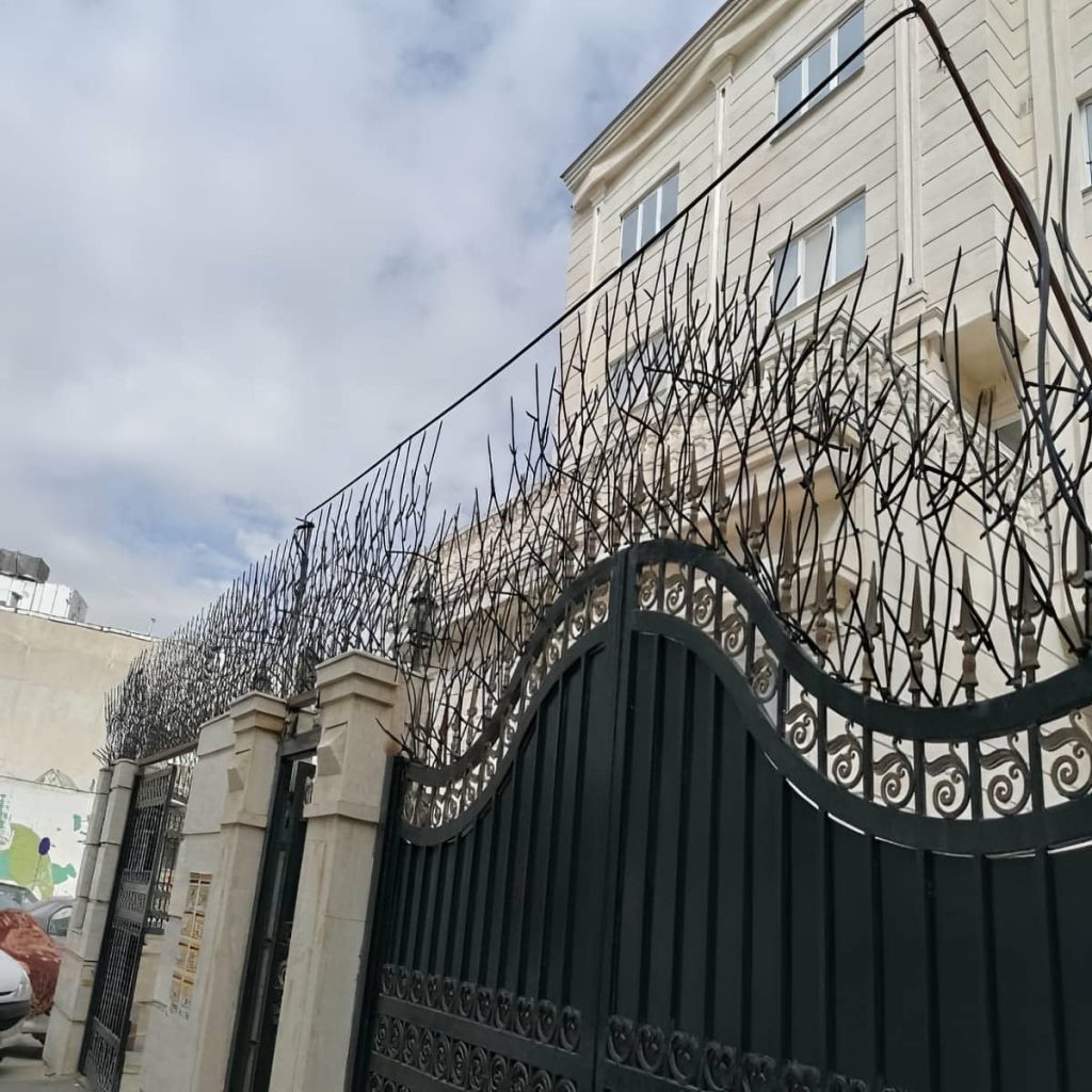 نصب حفاظ شاخ گوزنی فلزی میلگرد مقاوم در ساوه