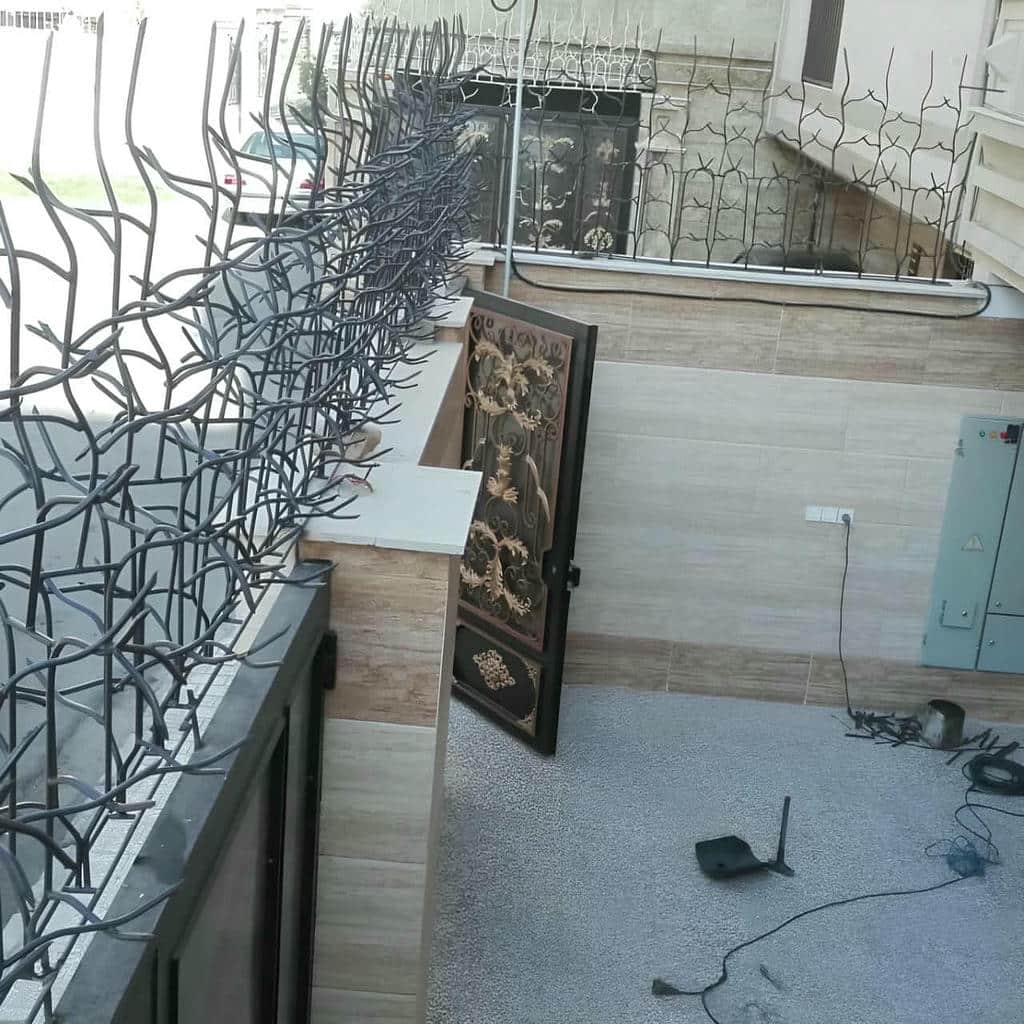 نصب حفاظ شاخ گوزنی فلزی ضدزنگ در هشتگرد