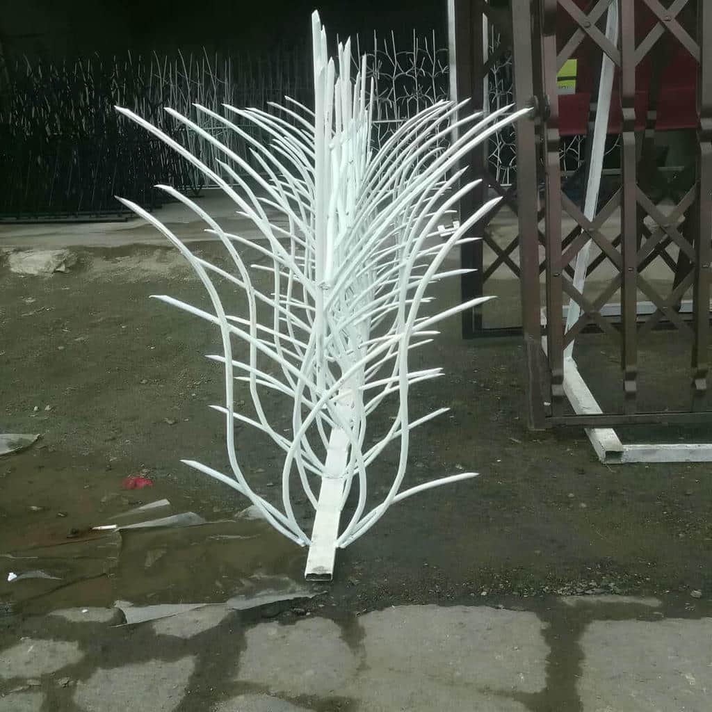 حفاظ شاخ گوزنی فلزی در نیشابور