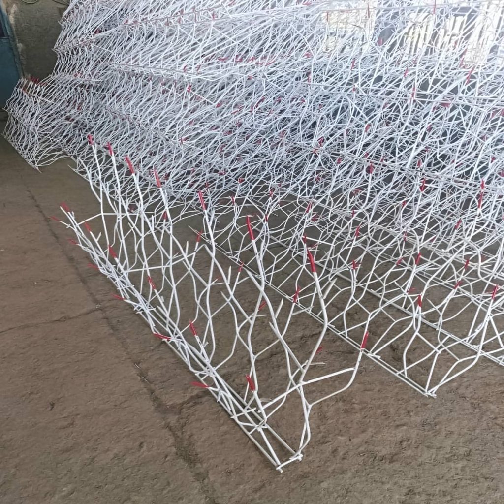 نصب حفاظ شاخ گوزنی فلزی رنگ کوره ای در کاشان