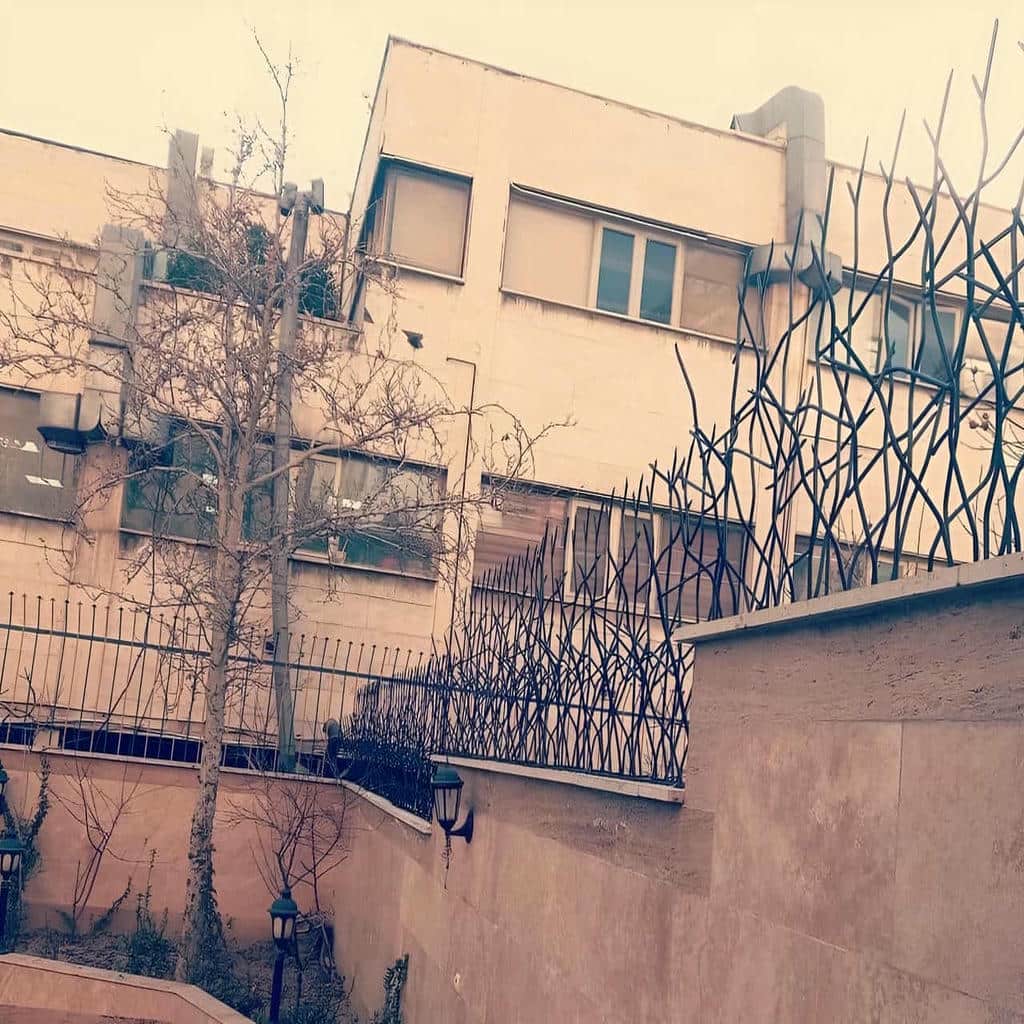 حفاظ شاخ گوزنی فلزی در محمدشهر