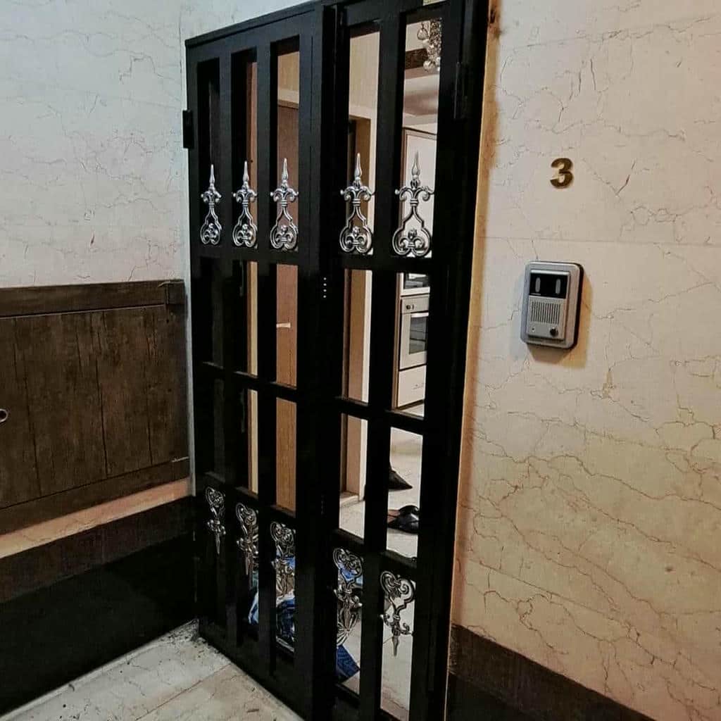 درب آکاردئونی ضد سرقت با قفل ایمن و مقاوم