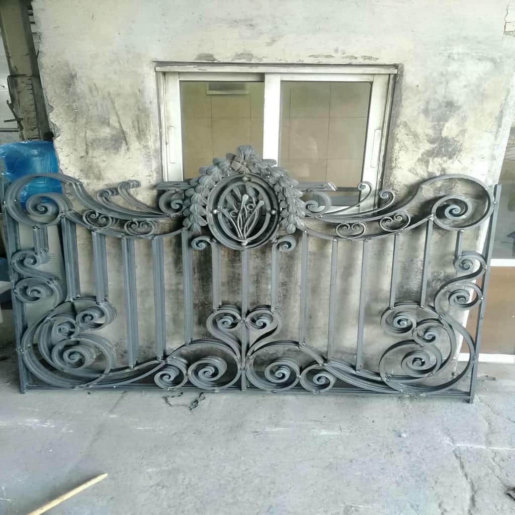خرید حفاظ پنجره فرفورژه کلاسیک در همدان