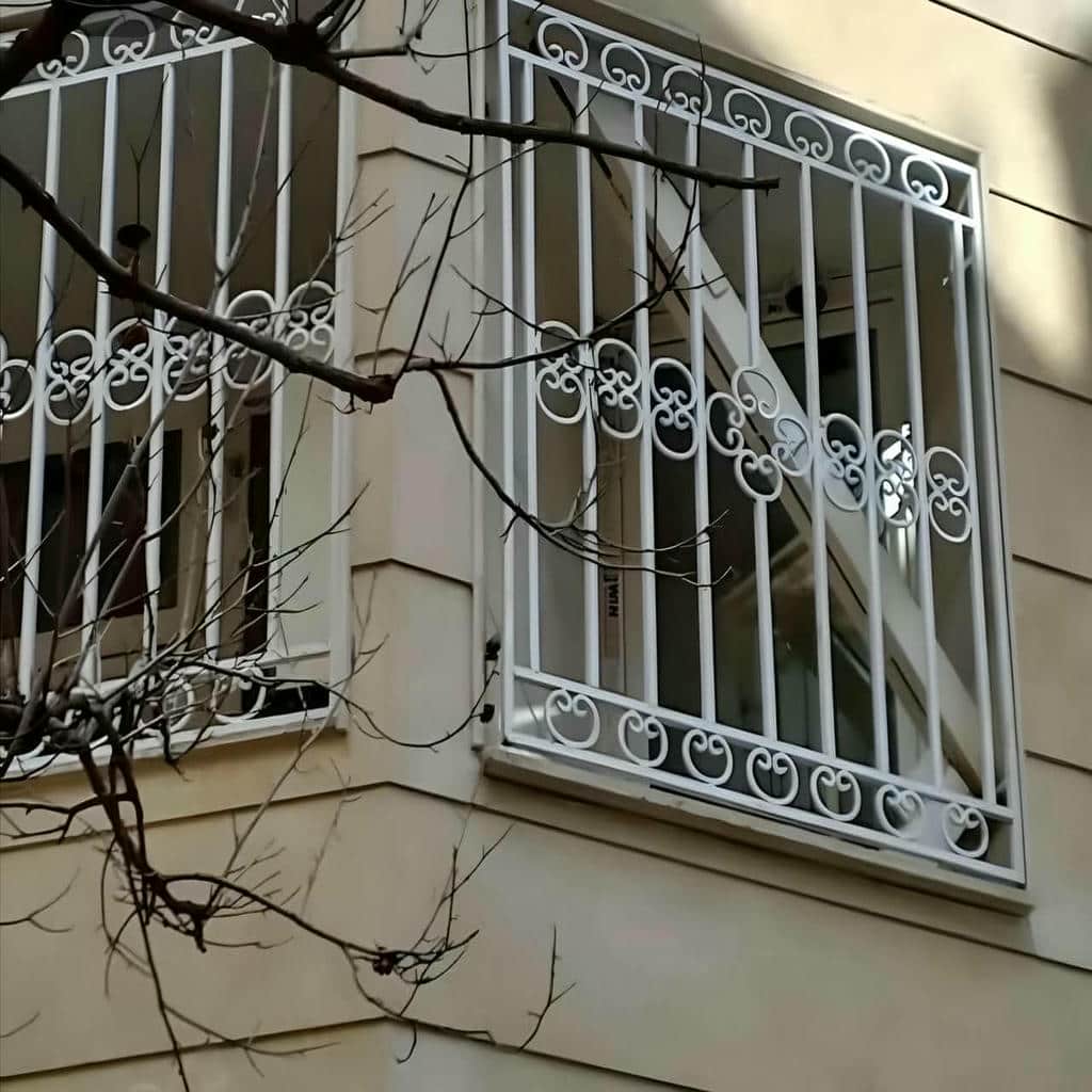 فروش حفاظ پنجره فرفورژه بازشو در قم