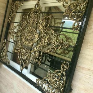 حفاظ پنجره فرفورژه در بندر انزلی