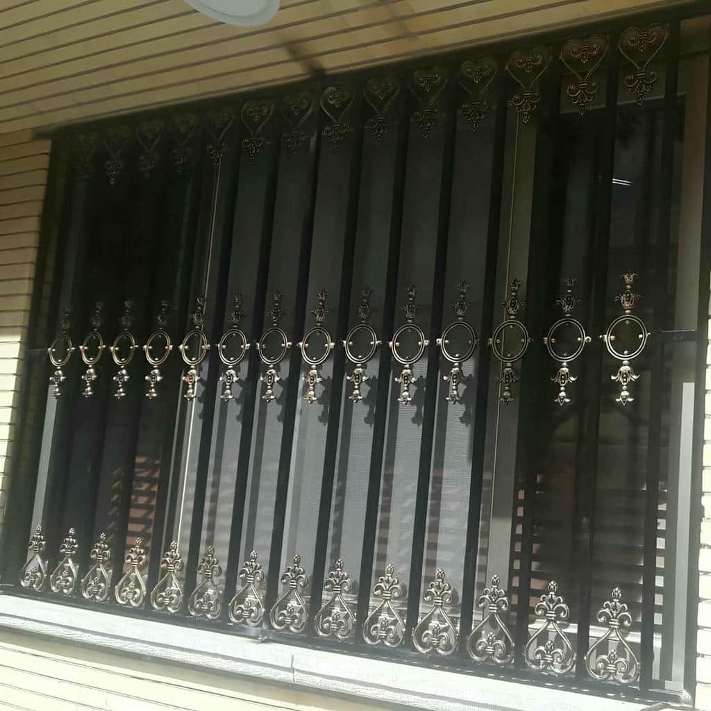 حفاظ پنجره فرفورژه در اردبیل