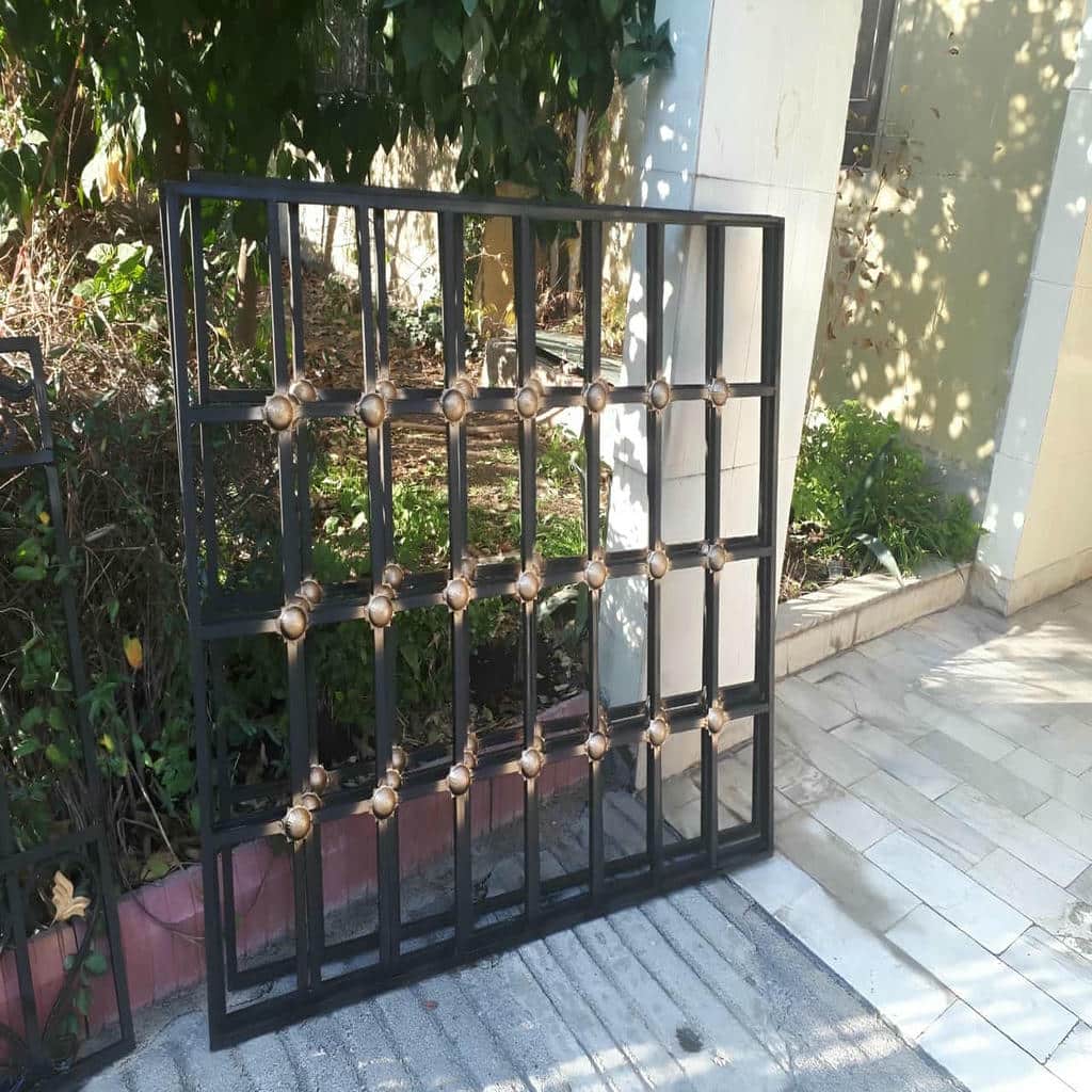 حفاظ پنجره فرفورژه در ایلام