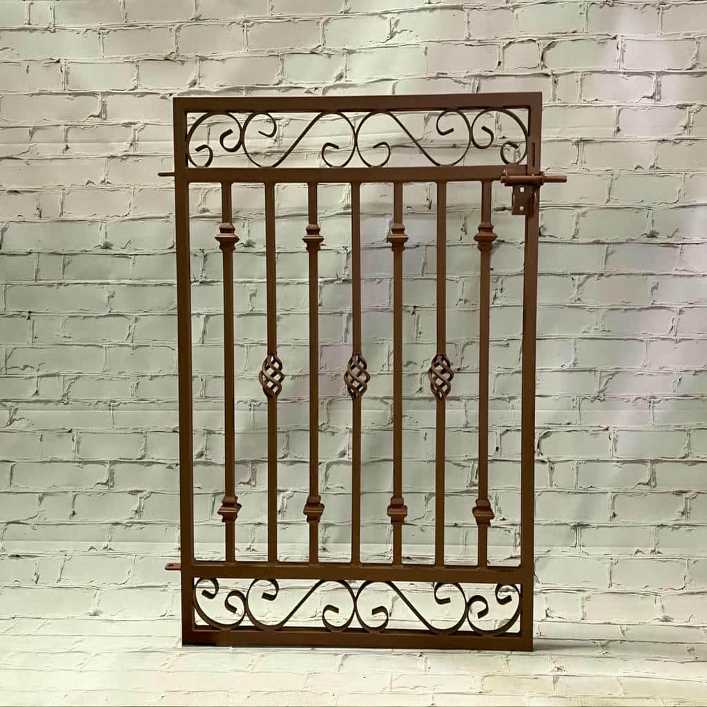 خرید حفاظ پنجره فرفورژه کلاسیک در استان مازندران