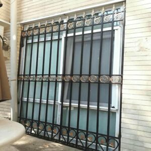 حفاظ پنجره فرفورژه در اصفهان