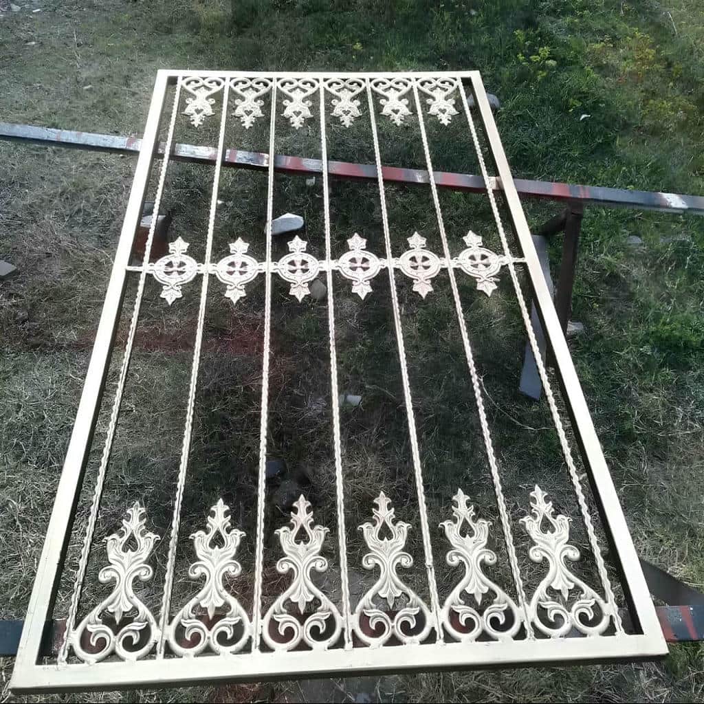 خرید حفاظ پنجره فرفورژه کلاسیک در آبادان