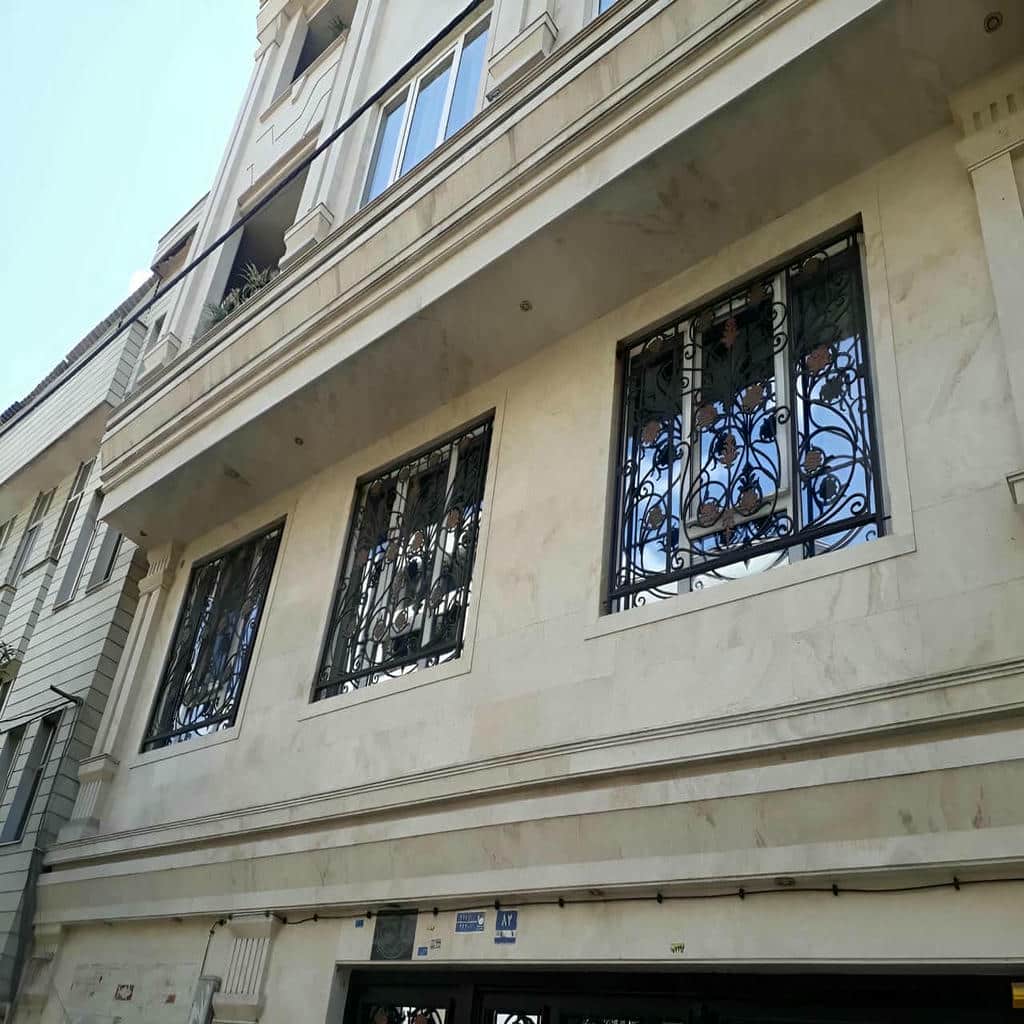 حفاظ پنجره فرفورژه در شهرکرد