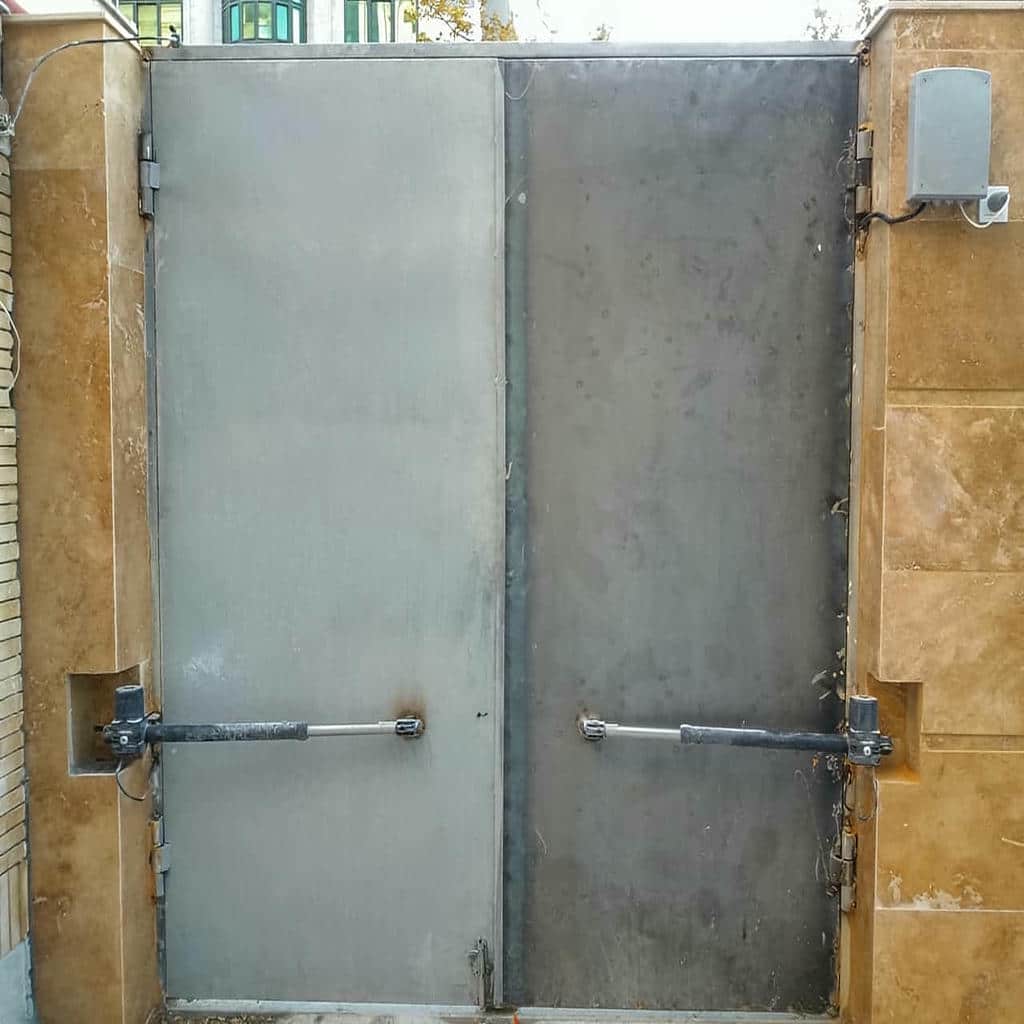 نصب جک درب پارکینگ هوشمند در ایرانشهر