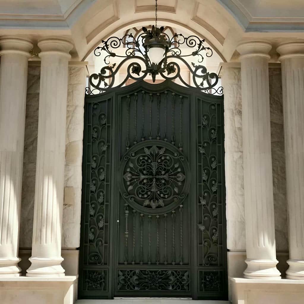 خرید درب ویلایی فرفورژه کلاسیک در مشهد