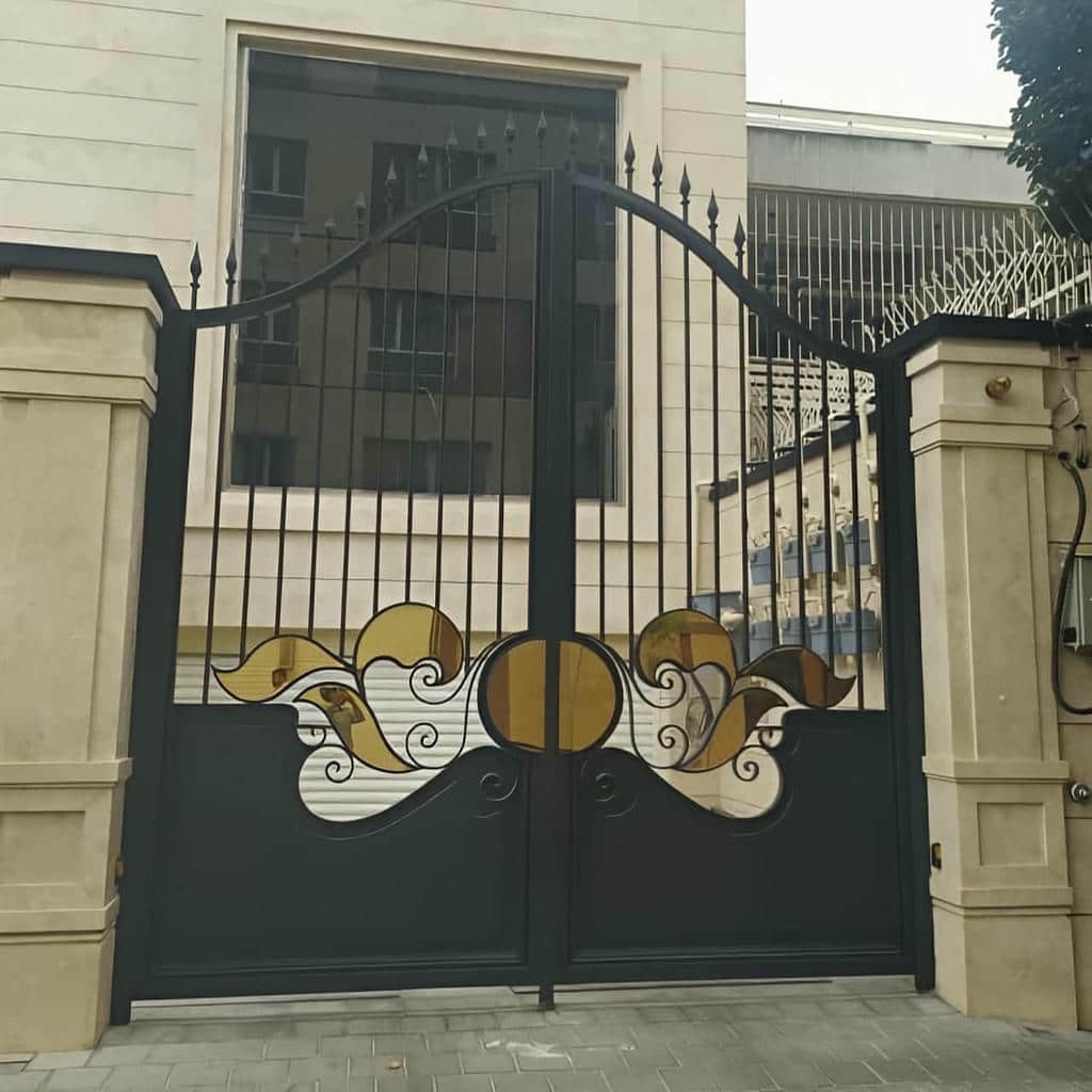 خرید درب حیاط ویلایی مدرن در کمال شهر