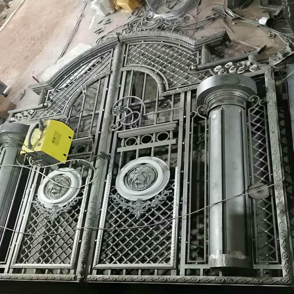 خرید درب حیاط ویلایی نمای سنگی در خرم آباد