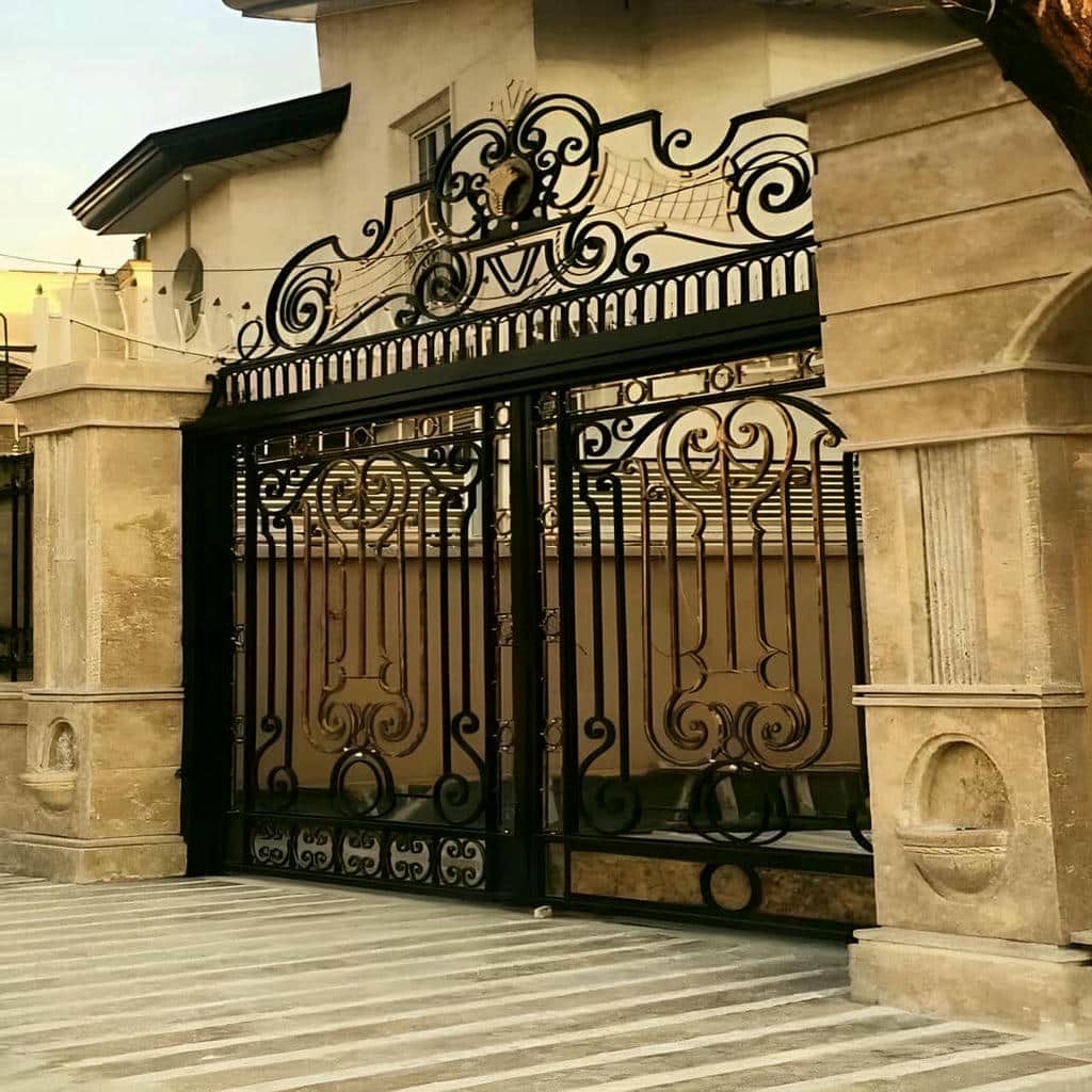 نصب درب ویلایی ساده در قائمشهر