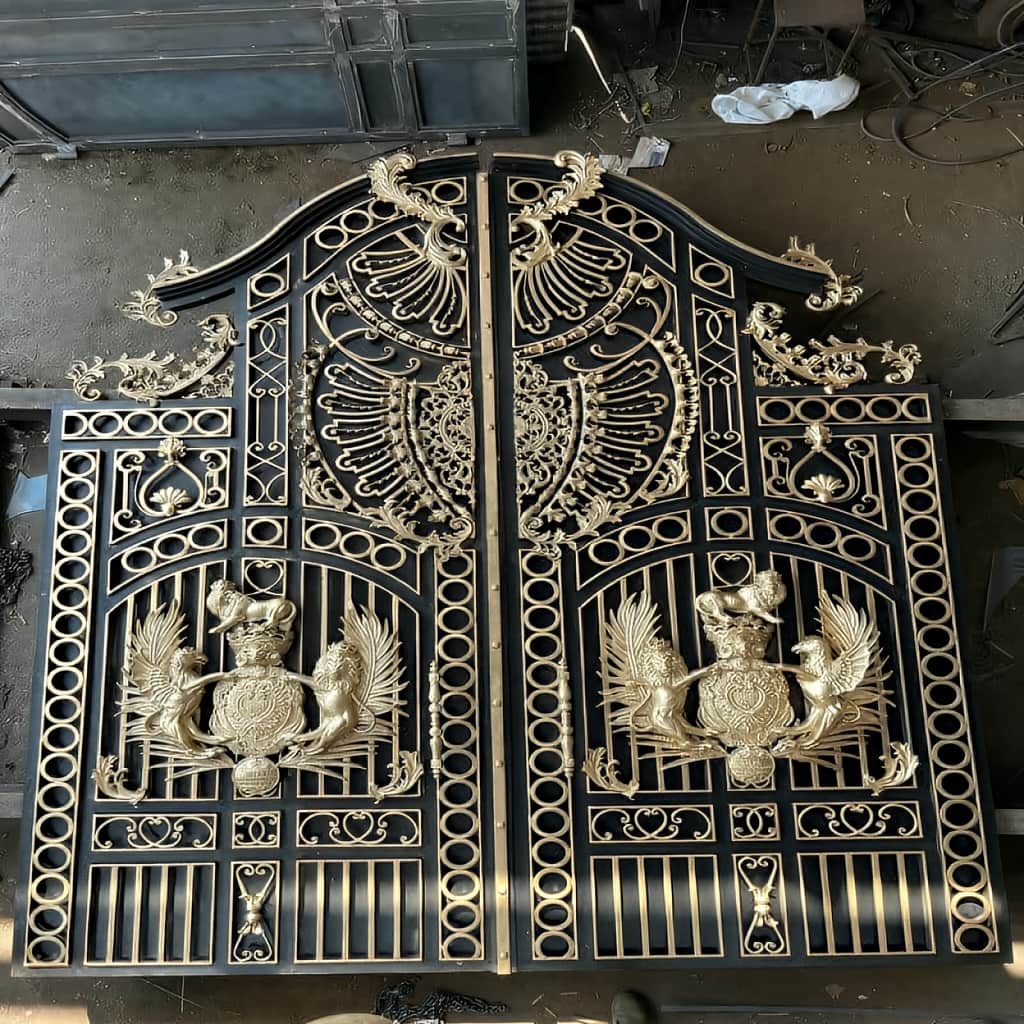 نصب درب حیاط ویلایی ساده در بومهن