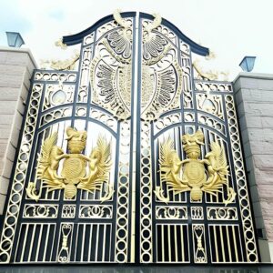 درب ورودی حیاط ویلایی در آبسرد