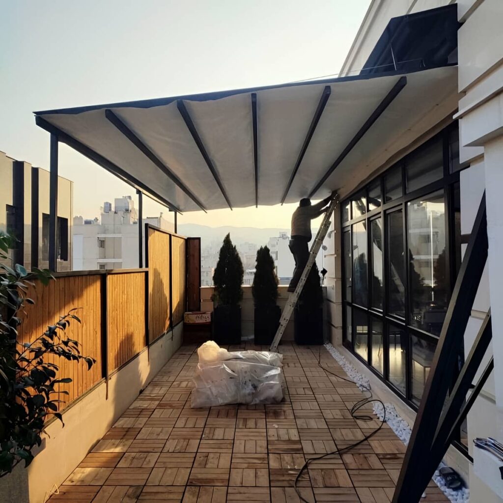 ساخت سقف جمع شونده شیشه ای برای روف گاردن
