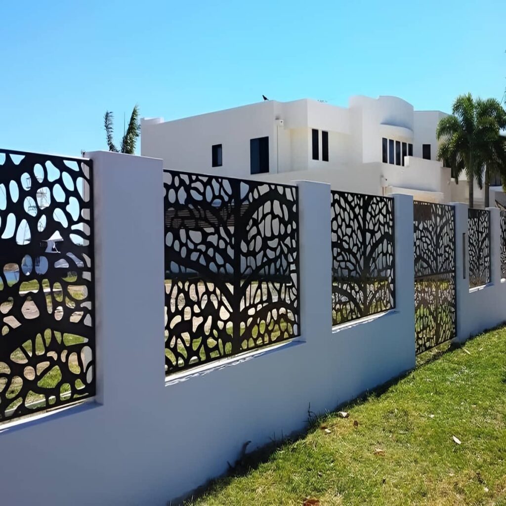 اجرای نرده سی ان سی برای روف گاردن