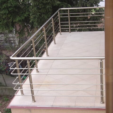 نرده استیل بالکن ایمن
