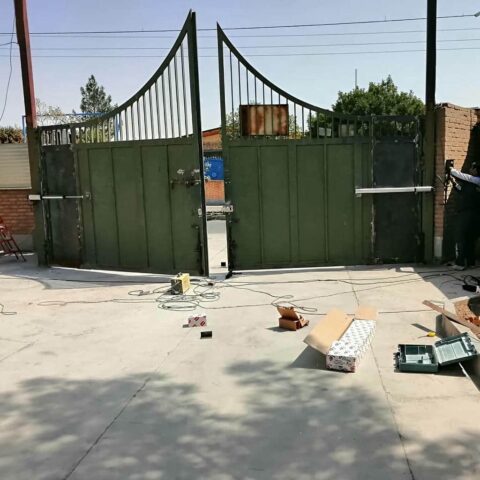 مقایسه جک درب برقی ایرانی و خارجی برای پارکینگ ساختمان