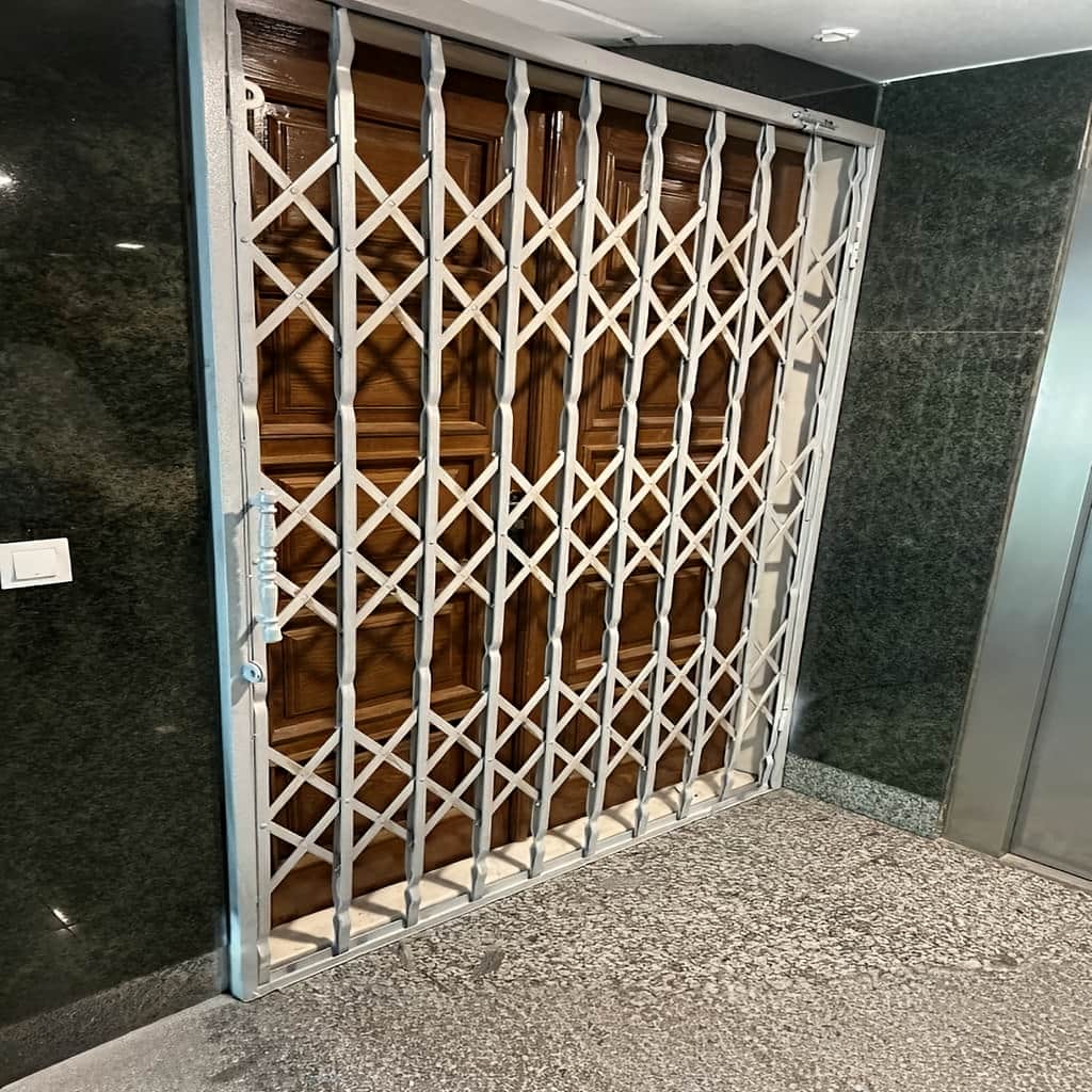 سفارش حفاظ آکاردئونی آهنی با محافظ قفل
