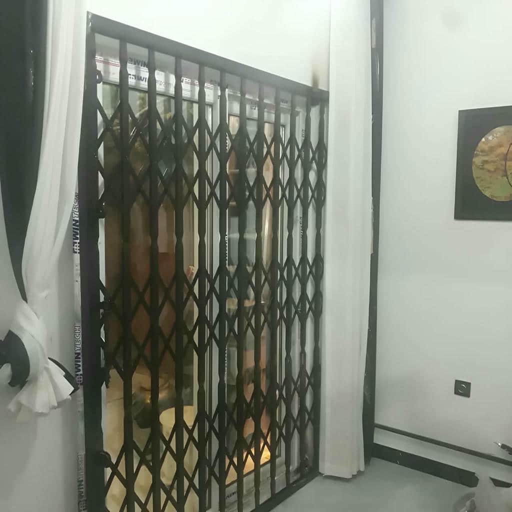 ساخت درب آکاردئونی تسمه پهن آهنی با رنگ کورهای ساخت درب آکاردئونی تسمه پهن آهنی با رنگ کورهای
