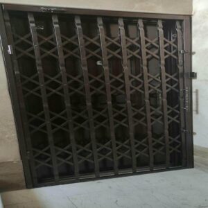 13 طرح درب آکاردئونی تسمه پهن آهنی
